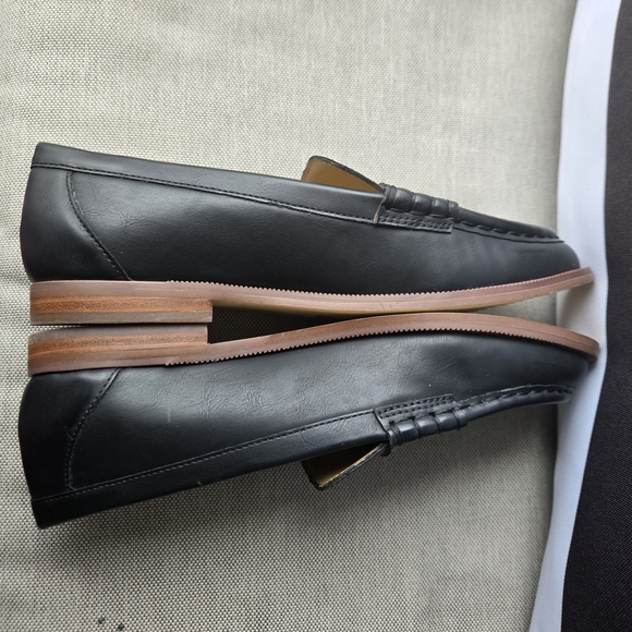 [NEW] J. Crew Classic Black Leather Loafers Size 6 - Picture 12 of 15